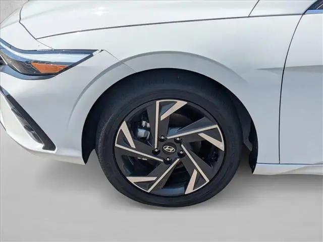 2025 Hyundai Elantra Hybrid Limited