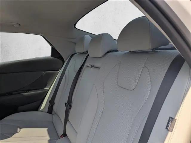 2025 Hyundai Elantra Hybrid Limited