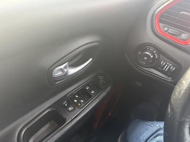 2016 Jeep Renegade Trailhawk