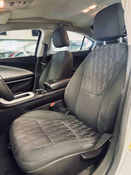 2012 Chevrolet Volt Base