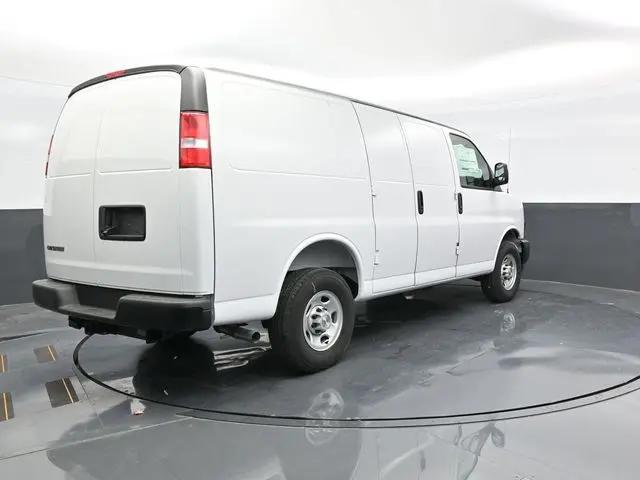2025 Chevrolet Express Cargo Van RWD 2500 Regular Wheelbase WT
