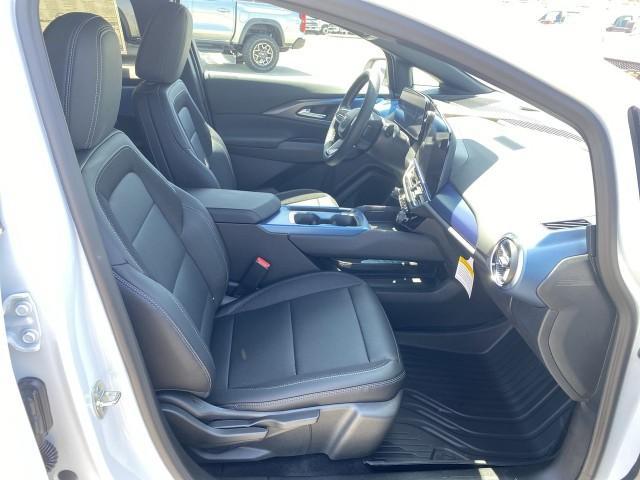 2025 Chevrolet Equinox LT 2