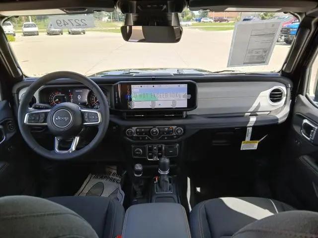 2025 Jeep Wrangler 4-Door Sahara 4x4