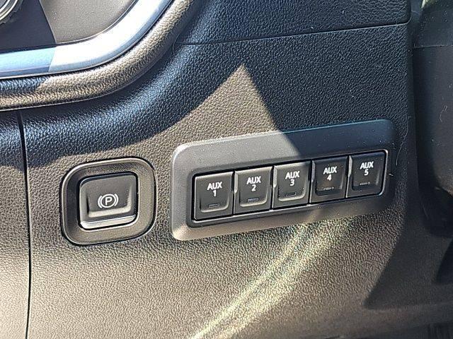 2023 Chevrolet Silverado 3500HD 4WD Crew Cab Long Bed LTZ