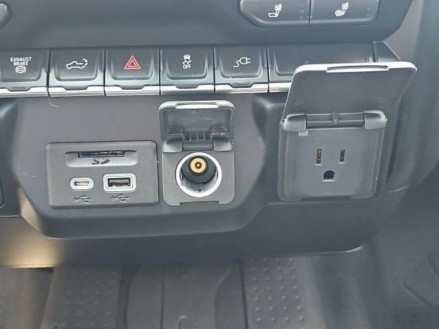 2023 Chevrolet Silverado 3500HD 4WD Crew Cab Long Bed LTZ