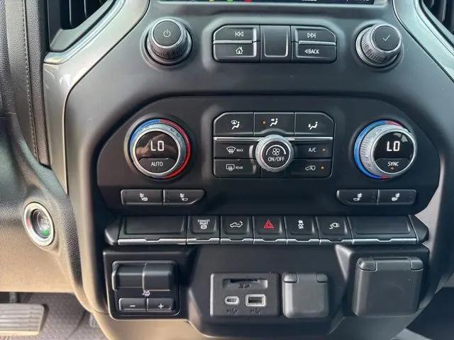 2023 Chevrolet Silverado 3500HD 4WD Crew Cab Long Bed LTZ