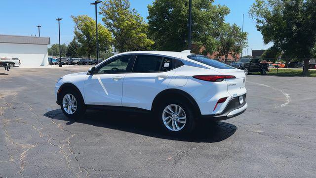 2025 Buick NV Preferred FWD