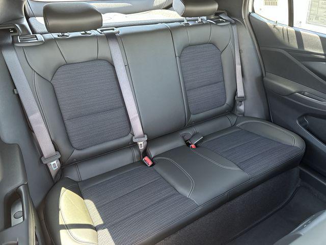 2025 Buick NV Preferred FWD