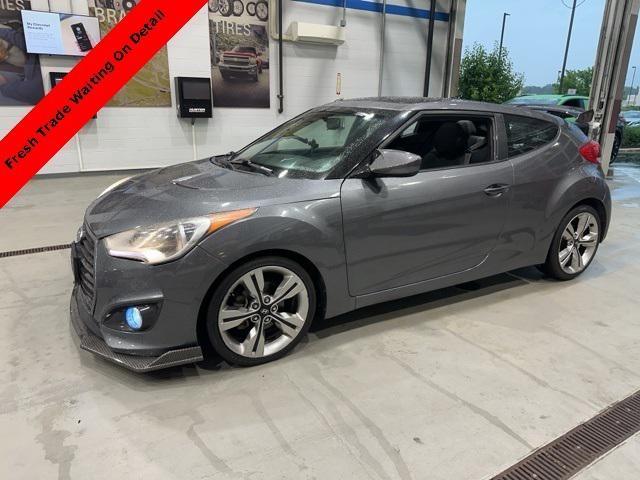 2013 Hyundai Veloster Base w/Black