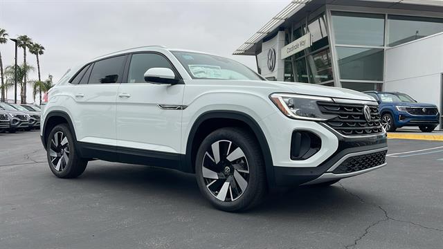 2025 Volkswagen Atlas Cross Sport 2.0T SE w/Technology for sale in Corona, CA