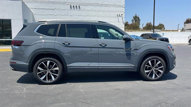 2025 Volkswagen Atlas 2.0T SEL Premium R-Line