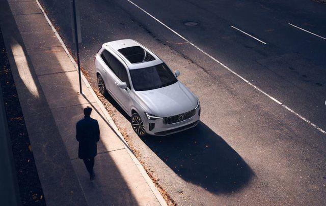 2026 Volvo XC90 Plug-In Hybrid T8 Plus 7-Seater