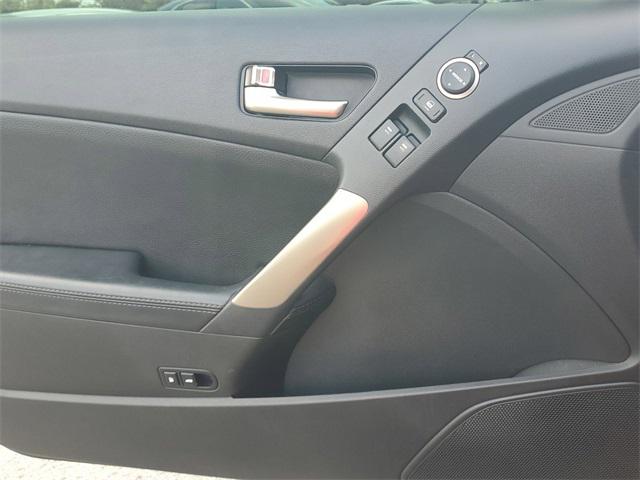 2013 Hyundai Genesis Coupe 3.8 Track
