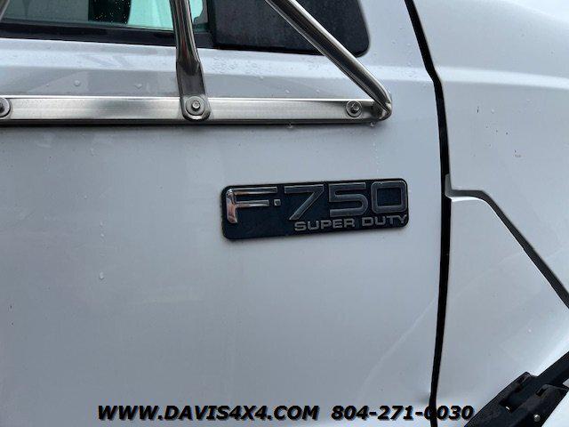 2006 Ford F-750 XLT