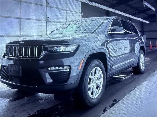 2022 Jeep Grand Cherokee Limited 4x4 for sale in Columbus, NE