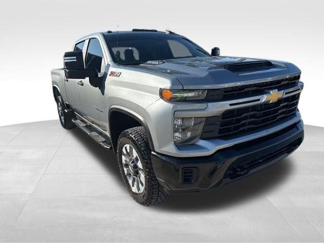 2024 Chevrolet Silverado 2500HD 4WD Crew Cab Standard Bed Custom