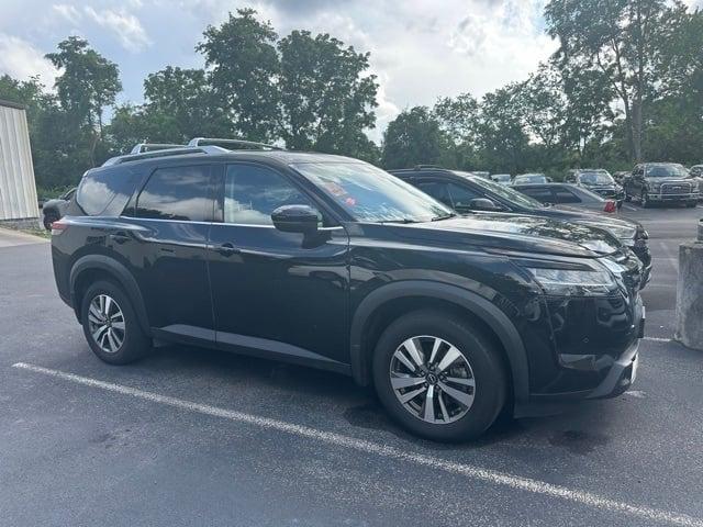 2023 Nissan Pathfinder SL 4WD