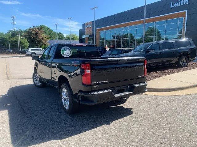 2020 Chevrolet Silverado 1500 4WD Double Cab Standard Bed Custom