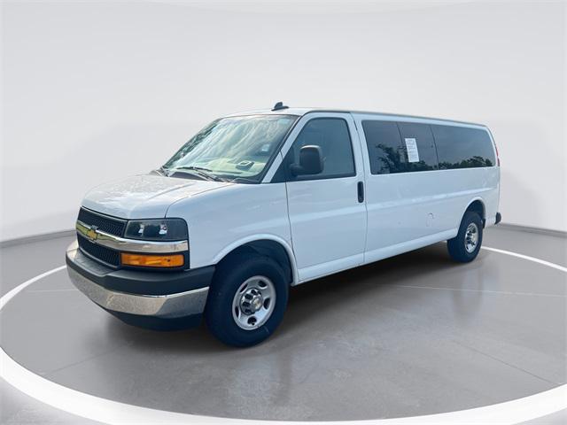 2024 Chevrolet Express Passenger RWD 3500 Extended Wheelbase LT