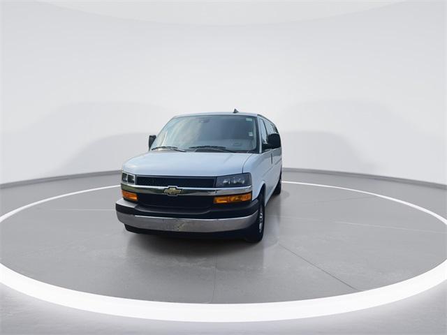 2024 Chevrolet Express Passenger RWD 3500 Extended Wheelbase LT