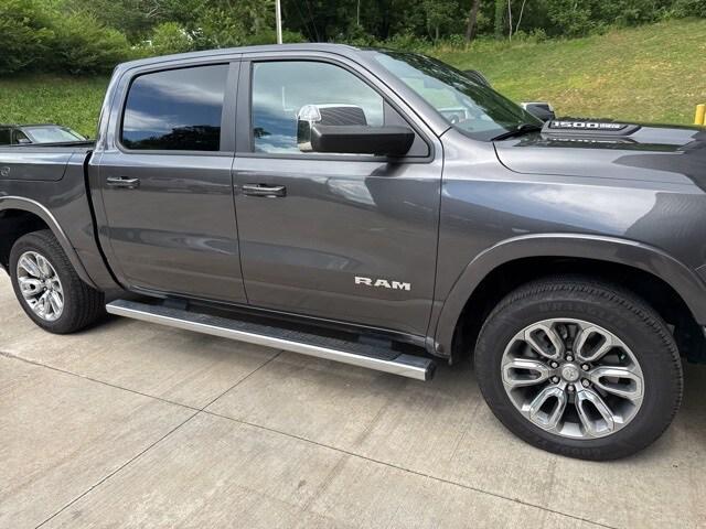 2020 RAM 1500 Laramie Crew Cab 4x4 57 Box
