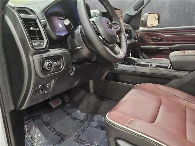2025 RAM Ram 1500 RAM 1500 LIMITED CREW CAB 4X4 57 BOX