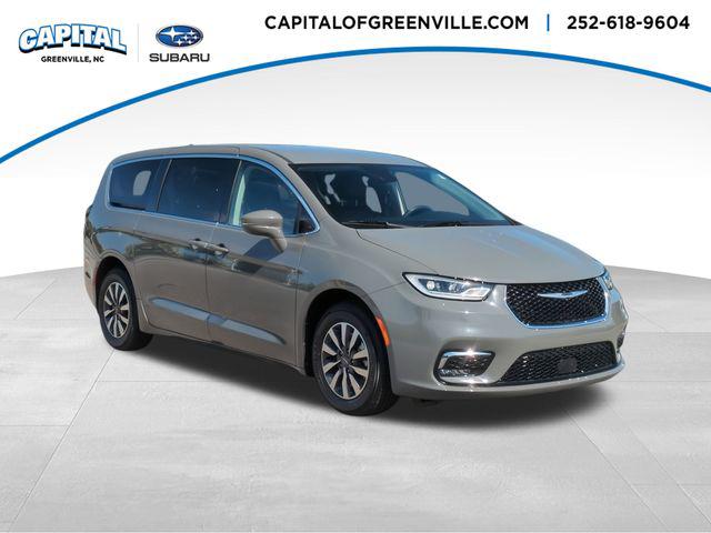 2022 Chrysler Pacifica Hybrid Touring L