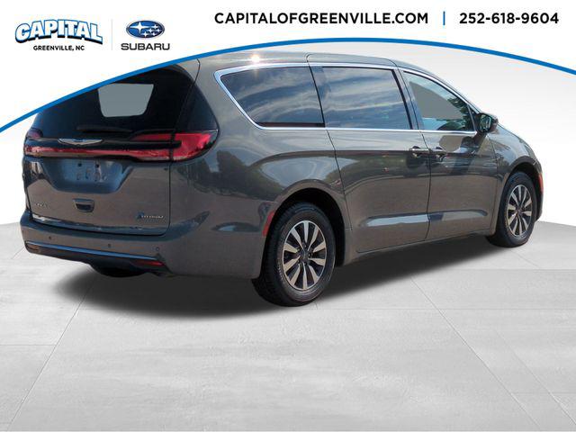 2022 Chrysler Pacifica Hybrid Touring L