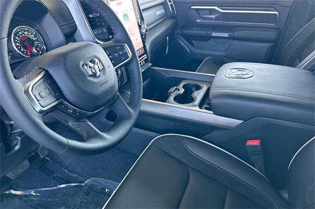 2025 RAM Ram 1500 RAM 1500 LARAMIE CREW CAB 4X2 57 BOX