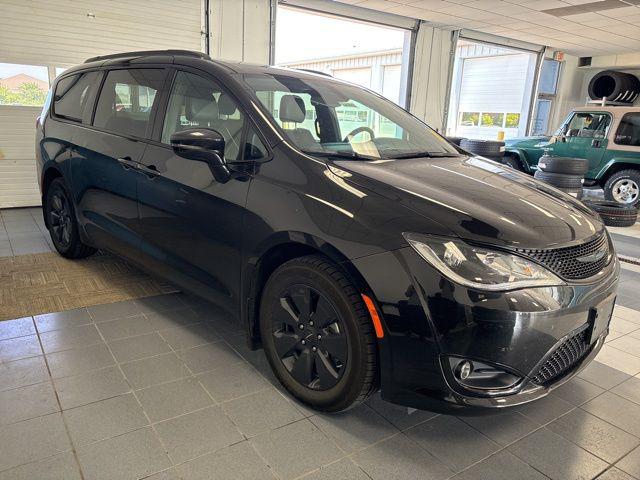 2020 Chrysler Pacifica Hybrid Limited