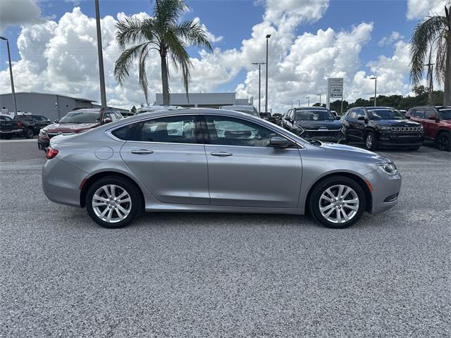 2017 Chrysler 200 Touring