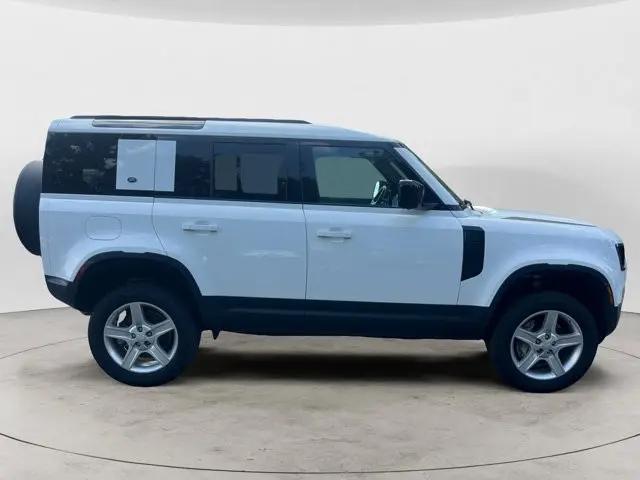 2020 Land Rover Defender 110 SE