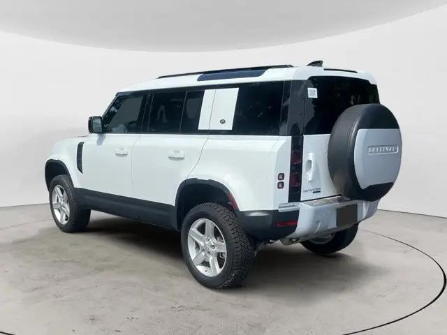 2020 Land Rover Defender 110 SE