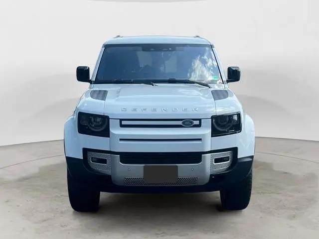 2020 Land Rover Defender 110 SE