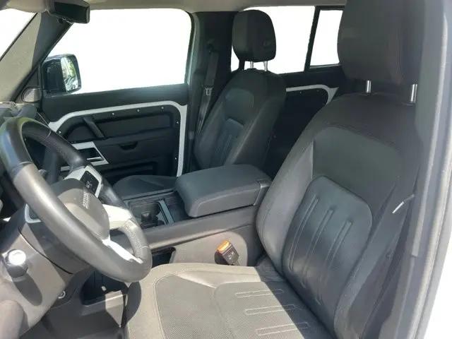 2020 Land Rover Defender 110 SE