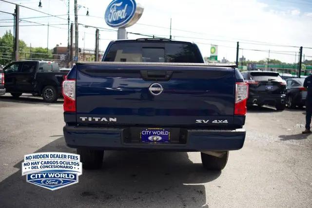 2023 Nissan Titan Crew Cab SV 4x4