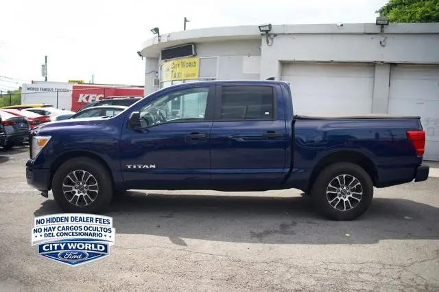 2023 Nissan Titan Crew Cab SV 4x4