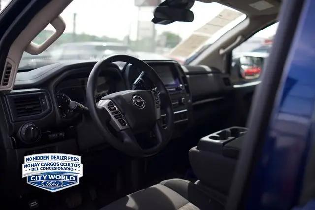 2023 Nissan Titan Crew Cab SV 4x4