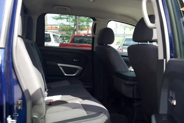2023 Nissan Titan Crew Cab SV 4x4