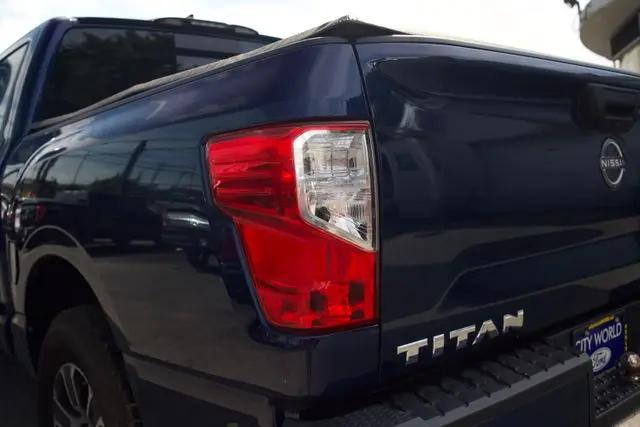 2023 Nissan Titan Crew Cab SV 4x4