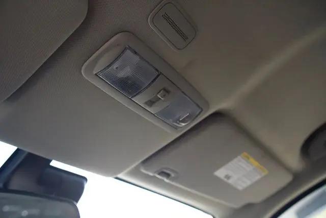 2023 Nissan Titan Crew Cab SV 4x4
