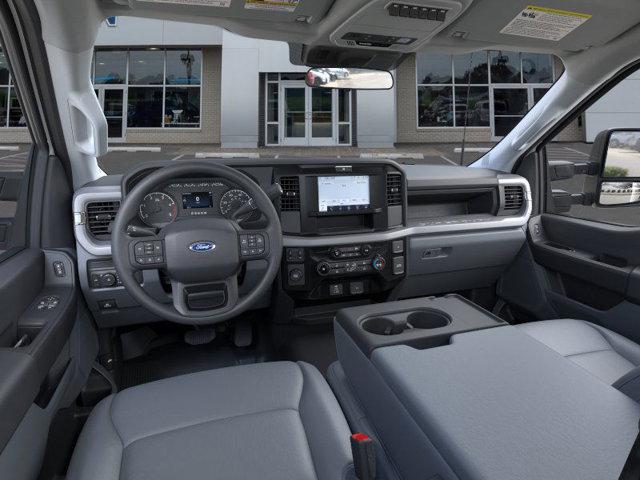 2025 Ford F-550 XL