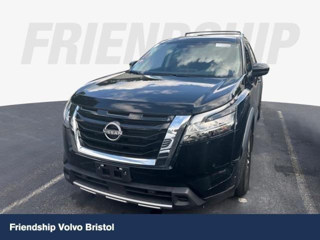 2023 Nissan Pathfinder SL 4WD
