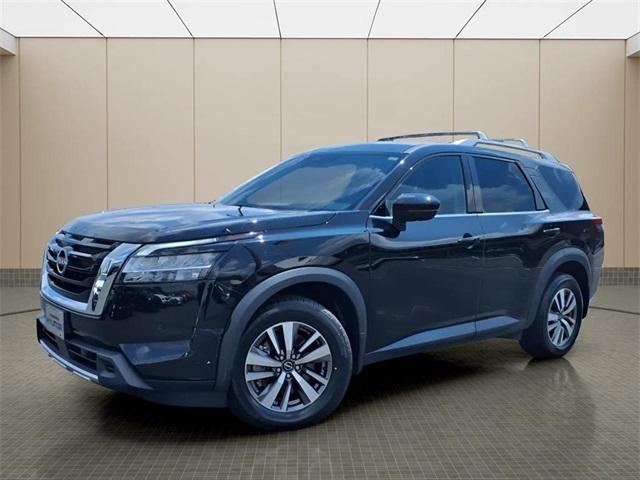 2023 Nissan Pathfinder SL 4WD