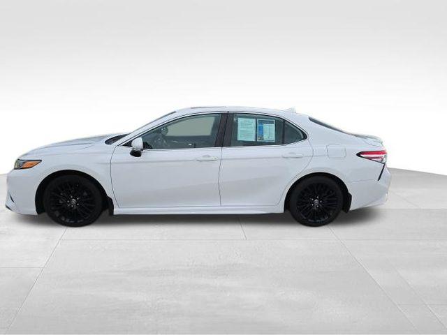 2020 Toyota Camry SE AWD