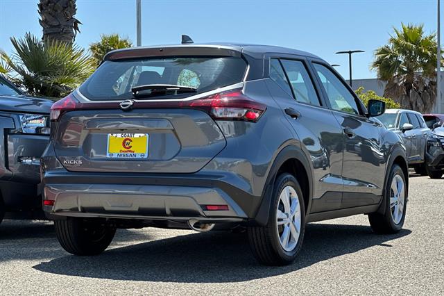 2025 Nissan Kicks S