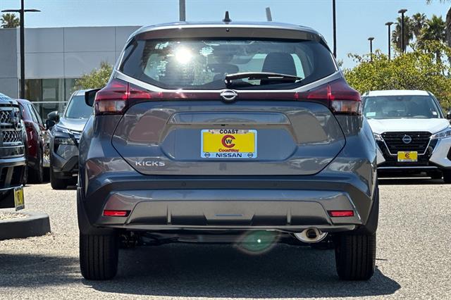 2025 Nissan Kicks S