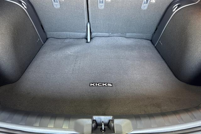 2025 Nissan Kicks S