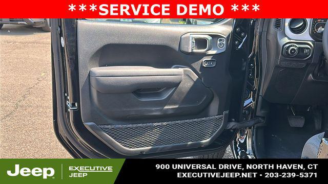 2025 Jeep Wrangler 4-Door Summit 4x4