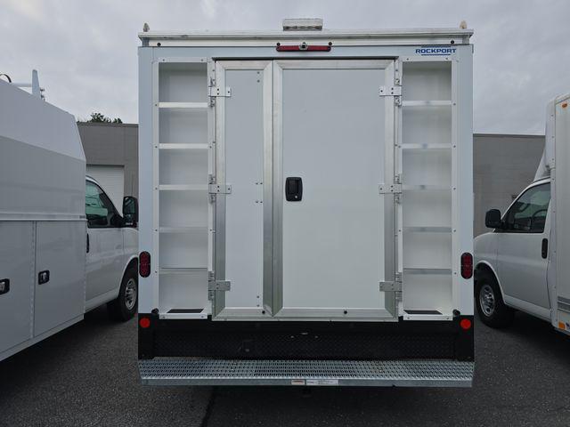 2025 GMC Savana Cutaway 4500 Van
